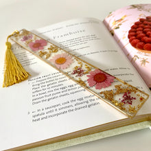 Load image into Gallery viewer, Bookmark - Real Pressed Pink Daisies
