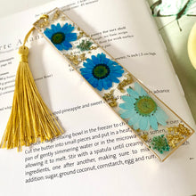 Load image into Gallery viewer, Bookmark - Real Pressed Blue Daisies