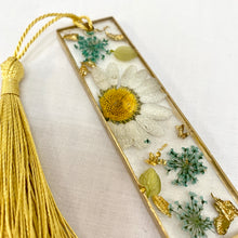 Load image into Gallery viewer, Bookmark - Real Pressed White Daisy and Gold Flakes