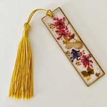 Load image into Gallery viewer, Bookmark - Real Miniature Flowers